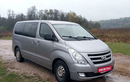 Hyundai H-1 II рестайлинг, 2015 год, 2 144 000 рублей, 5 фотография