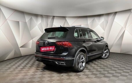 Volkswagen Tiguan II, 2021 год, 4 497 900 рублей, 2 фотография