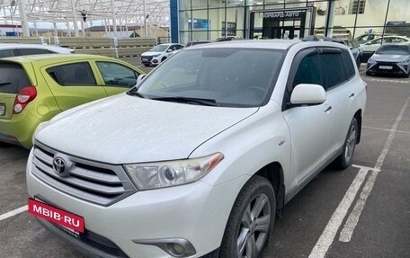 Toyota Highlander III, 2010 год, 2 200 000 рублей, 8 фотография