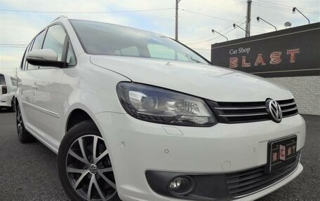 Volkswagen Touran III, 2013 год, 1 050 000 рублей, 6 фотография