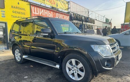 Mitsubishi Pajero IV, 2011 год, 2 100 000 рублей, 2 фотография