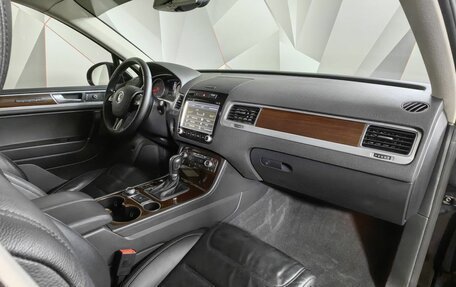 Volkswagen Touareg III, 2015 год, 2 798 000 рублей, 13 фотография