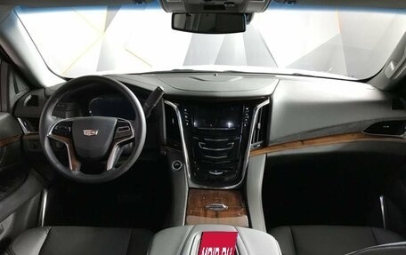 Cadillac Escalade IV, 2016 год, 4 698 000 рублей, 23 фотография