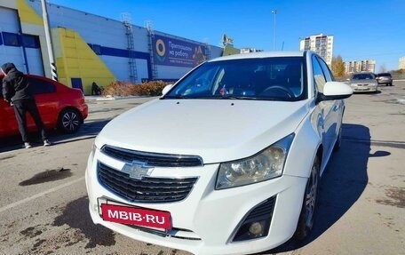 Chevrolet Cruze II, 2013 год, 750 000 рублей, 3 фотография