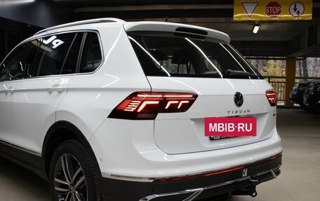 Volkswagen Tiguan II, 2022 год, 4 999 000 рублей, 7 фотография