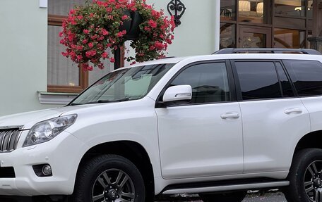 Toyota Land Cruiser Prado 150 рестайлинг 2, 2011 год, 2 595 000 рублей, 6 фотография