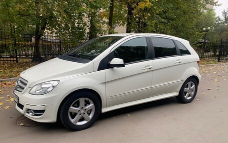 Mercedes-Benz B-Класс, 2011 год, 1 фотография