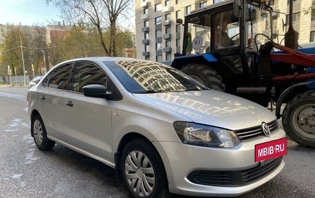 Volkswagen Polo VI (EU Market), 2013 год, 750 000 рублей, 3 фотография