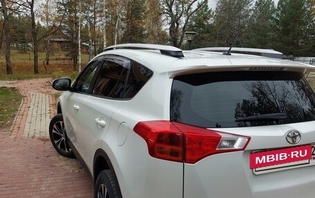 Toyota RAV4, 2015 год, 2 500 000 рублей, 5 фотография