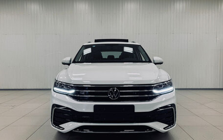 Volkswagen Tiguan II, 2023 год, 5 598 000 рублей, 3 фотография