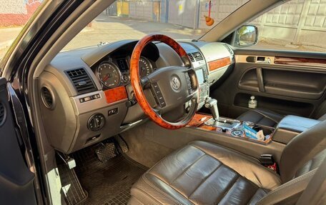 Volkswagen Touareg III, 2006 год, 1 020 000 рублей, 10 фотография