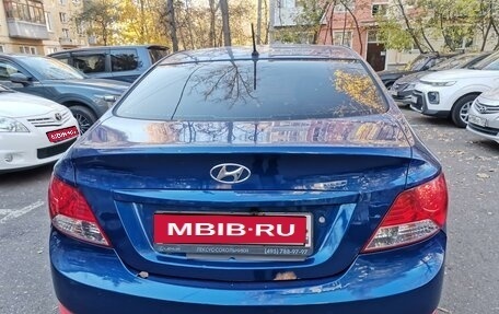 Hyundai Solaris II рестайлинг, 2011 год, 600 000 рублей, 1 фотография