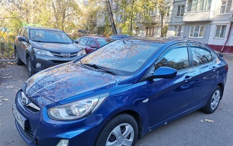 Hyundai Solaris II рестайлинг, 2011 год, 600 000 рублей, 2 фотография