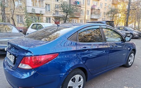 Hyundai Solaris II рестайлинг, 2011 год, 600 000 рублей, 3 фотография