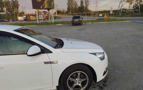 Chevrolet Cruze II, 2011 год, 730 000 рублей, 4 фотография