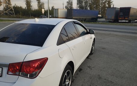 Chevrolet Cruze II, 2011 год, 730 000 рублей, 3 фотография