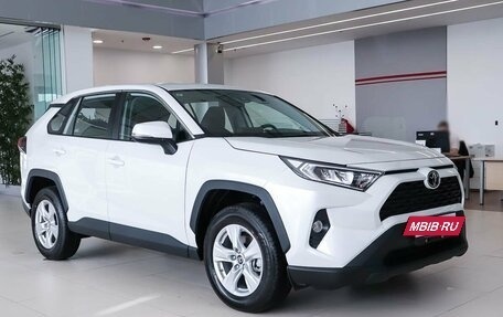 Toyota RAV4, 2024 год, 4 210 000 рублей, 7 фотография