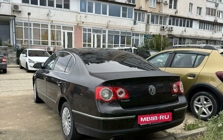 Volkswagen Passat B6, 2005 год, 700 000 рублей, 13 фотография