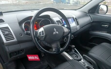 Mitsubishi Outlander III рестайлинг 3, 2008 год, 1 130 000 рублей, 9 фотография