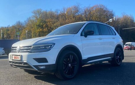 Volkswagen Tiguan II, 2018 год, 2 900 000 рублей, 6 фотография