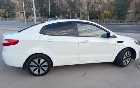 KIA Rio III рестайлинг, 2011 год, 915 000 рублей, 4 фотография