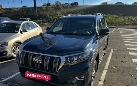 Toyota Land Cruiser Prado 150 рестайлинг 2, 2017 год, 5 000 000 рублей, 28 фотография