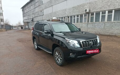 Toyota Land Cruiser Prado 150 рестайлинг 2, 2011 год, 3 070 000 рублей, 5 фотография