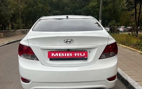 Hyundai Solaris II рестайлинг, 2013 год, 450 000 рублей, 4 фотография