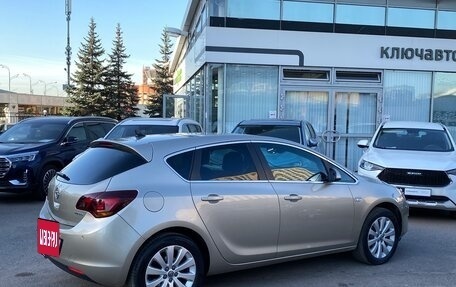 Opel Astra J, 2011 год, 970 000 рублей, 4 фотография