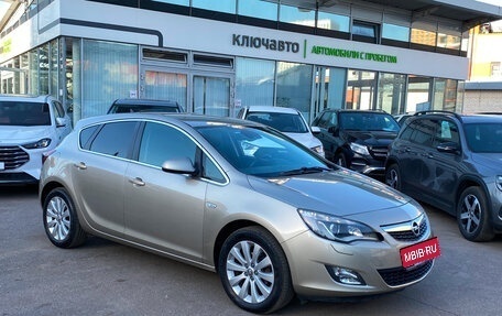 Opel Astra J, 2011 год, 970 000 рублей, 3 фотография