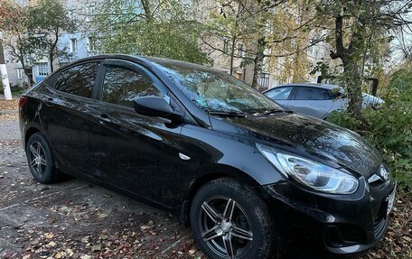 Hyundai Solaris II рестайлинг, 2011 год, 740 000 рублей, 13 фотография