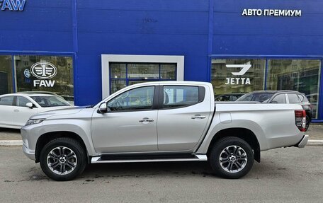 Mitsubishi L200 IV рестайлинг, 2021 год, 3 990 000 рублей, 2 фотография