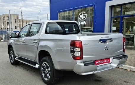 Mitsubishi L200 IV рестайлинг, 2021 год, 3 990 000 рублей, 7 фотография