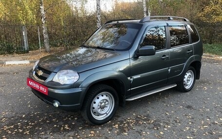 Chevrolet Niva I рестайлинг, 2012 год, 565 000 рублей, 3 фотография