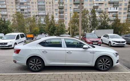 Skoda Superb III рестайлинг, 2024 год, 3 890 000 рублей, 3 фотография