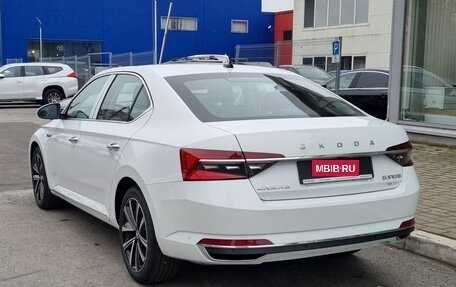 Skoda Superb III рестайлинг, 2024 год, 3 890 000 рублей, 5 фотография