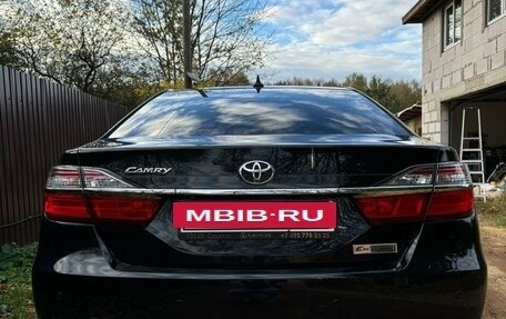 Toyota Camry, 2017 год, 2 500 000 рублей, 4 фотография