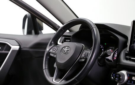 Toyota RAV4, 2020 год, 3 169 000 рублей, 8 фотография