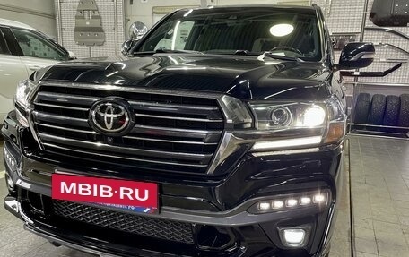 Toyota Land Cruiser 200, 2016 год, 8 300 000 рублей, 2 фотография