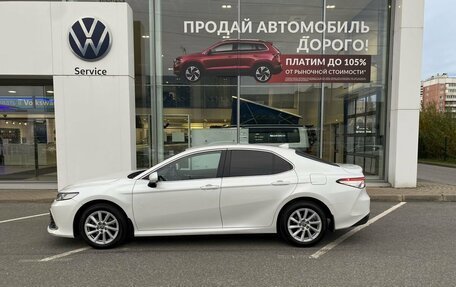 Toyota Camry, 2021 год, 2 360 000 рублей, 3 фотография