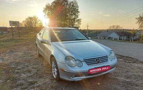 Mercedes-Benz C-Класс, 2004 год, 440 000 рублей, 6 фотография