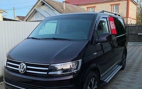 Volkswagen Caravelle T6 рестайлинг, 2016 год, 3 200 000 рублей, 1 фотография