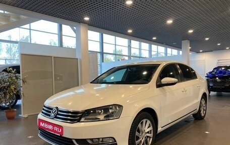 Volkswagen Passat B7, 2011 год, 1 064 000 рублей, 7 фотография