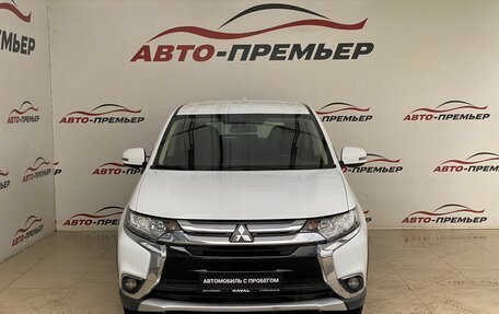 Mitsubishi Outlander III рестайлинг 3, 2018 год, 1 870 000 рублей, 2 фотография