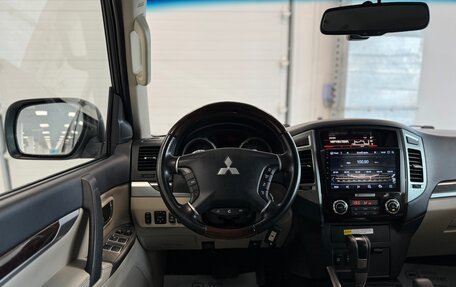 Mitsubishi Pajero IV, 2020 год, 4 200 000 рублей, 24 фотография