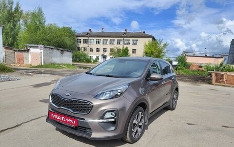 KIA Sportage IV рестайлинг, 2020 год, 2 700 000 рублей, 2 фотография