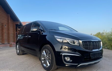 KIA Carnival III, 2016 год, 2 700 000 рублей, 3 фотография