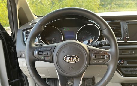 KIA Carnival III, 2016 год, 2 700 000 рублей, 10 фотография