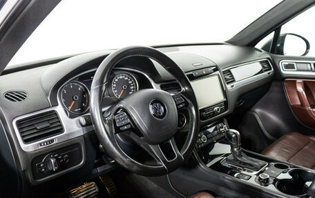 Volkswagen Touareg III, 2013 год, 2 349 000 рублей, 11 фотография