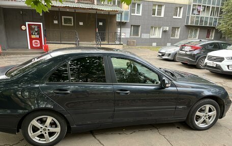 Mercedes-Benz C-Класс, 2003 год, 600 000 рублей, 3 фотография